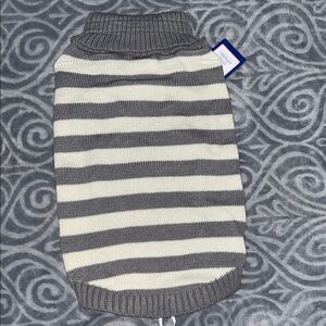 Dog Sweater by Top Paw with Gray and Cream Stripes. Size L NWT